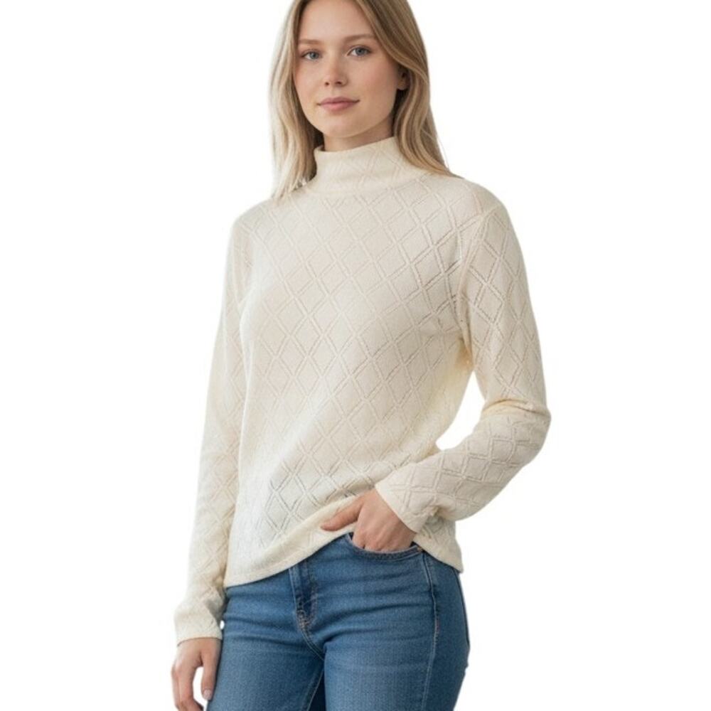 Red by BKE Fine Knit Blouse Size Large Antique White Diamond Pattern Mock Neck